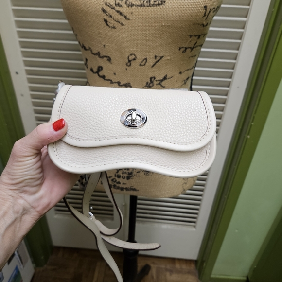 SOLD Coachtopia Cream Leather Mini Wavy Dinky Handbag by Coach - Picture 13 of 16